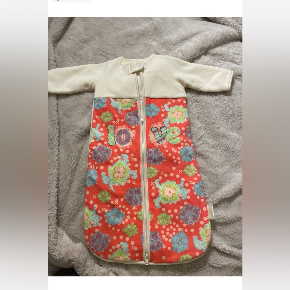 NWOT Woombie Ultra Sleeper Love Sleeved Sleep Sack